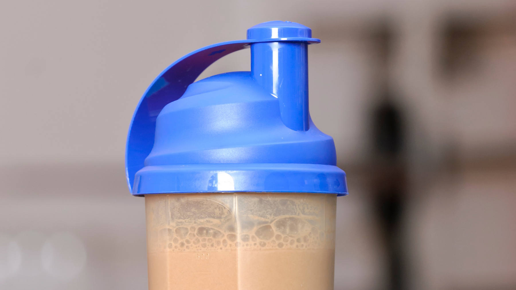 Beef Protein vs Whey: Which One Should You Buy?